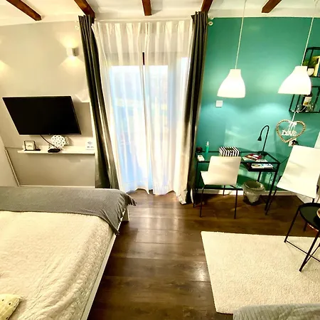 Avala Sunset Daire Belgrad