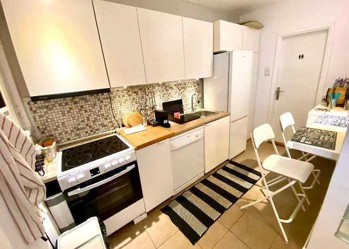 Avala Sunset アパート