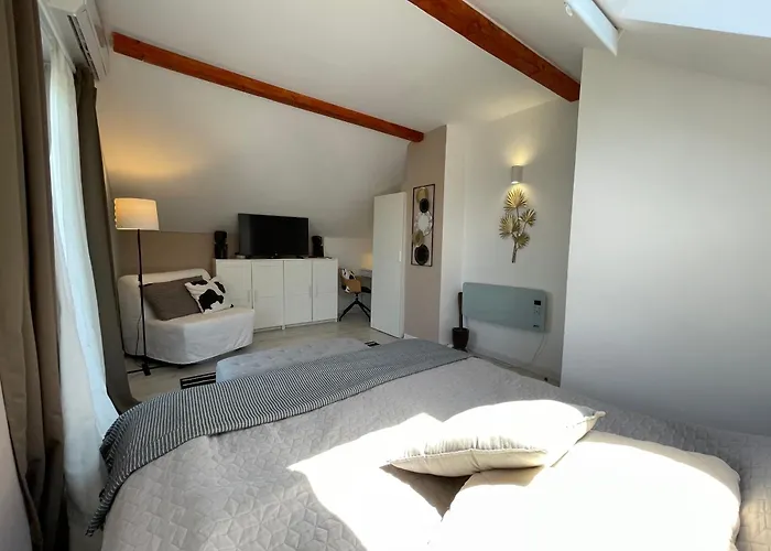 Avala Sunset アパート *